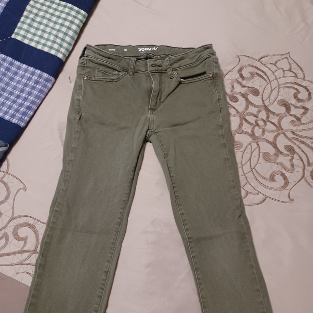 Colored skinny jeans